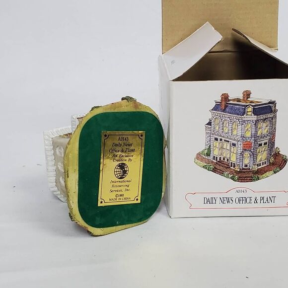 Liberty Falls Daily News Office & Plant AH43 Figurine w/ Box - Picture 4 of 4